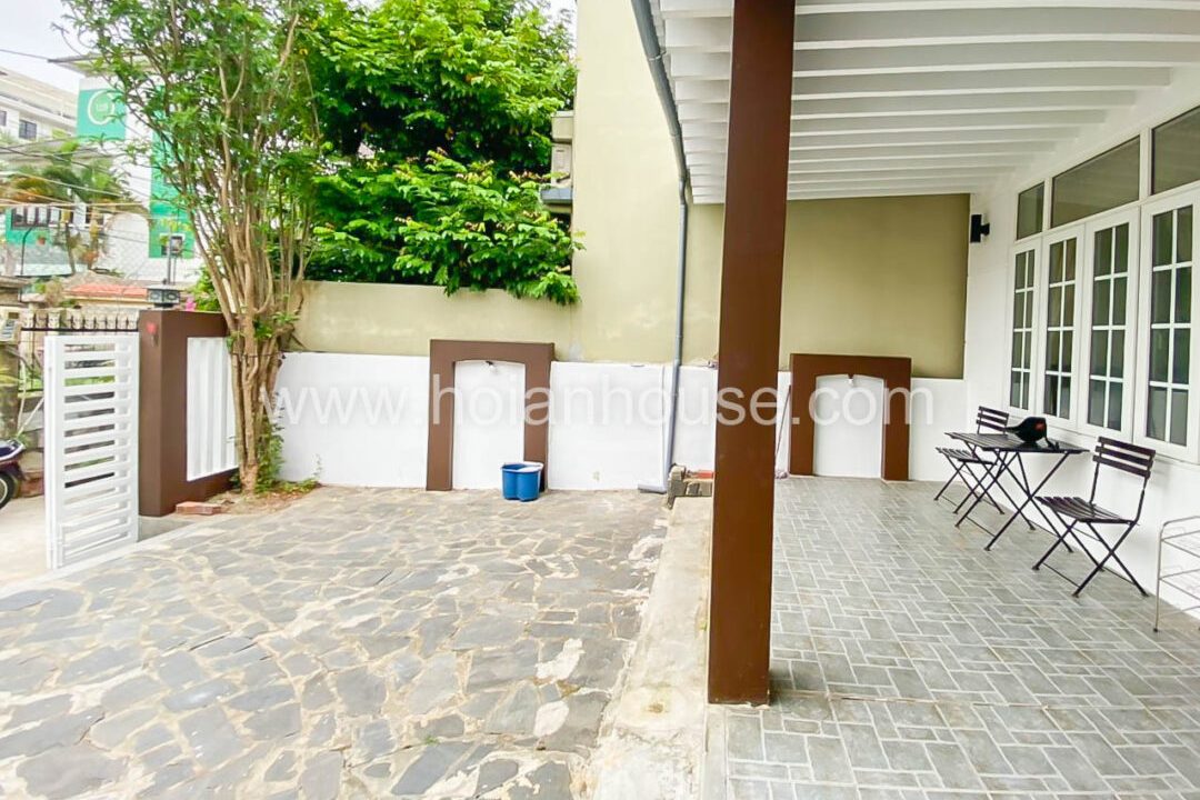 3 Beds, 3 Baths House For Rent In The Heart Of Cam Chau,hoi An. (12 Million Vnd/month Approximately $510)(hah578)