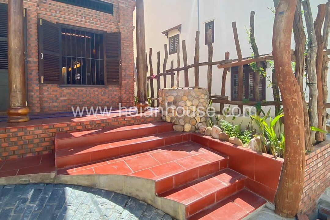 Come Out To See This Charming Wooden Premise For Rent In An Hoi, Old Town, Hoi An! ( 8 Million Vnd/month – Approximately $340)(hah621)