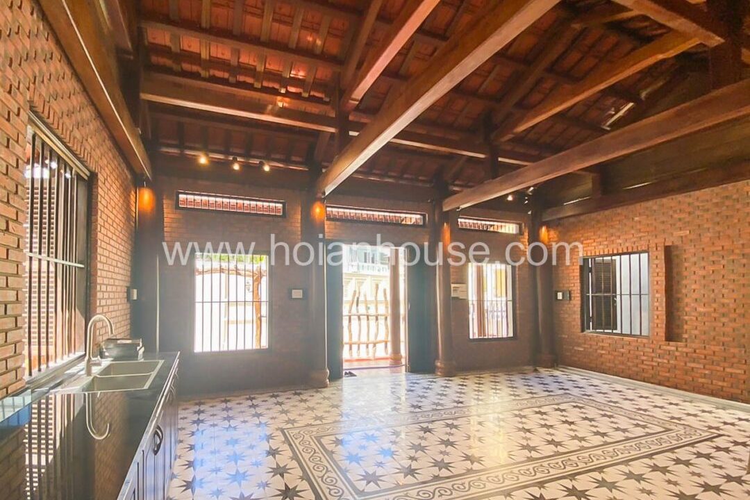 Come Out To See This Charming Wooden Premise For Rent In An Hoi, Old Town, Hoi An! ( 8 Million Vnd/month – Approximately $340)(hah621)
