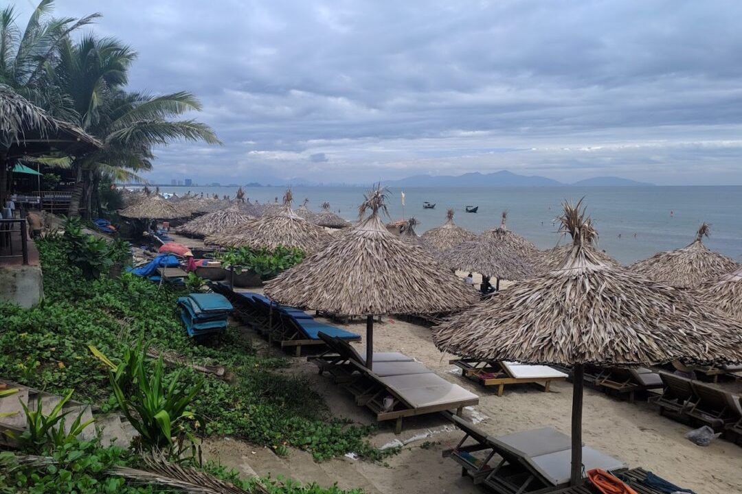 Charming 3 Bedroom Beach Villa With Private Swimming Pool For Rent In An Bang, Hoi An ( 25 Million Vnd $1,100)(hah624)