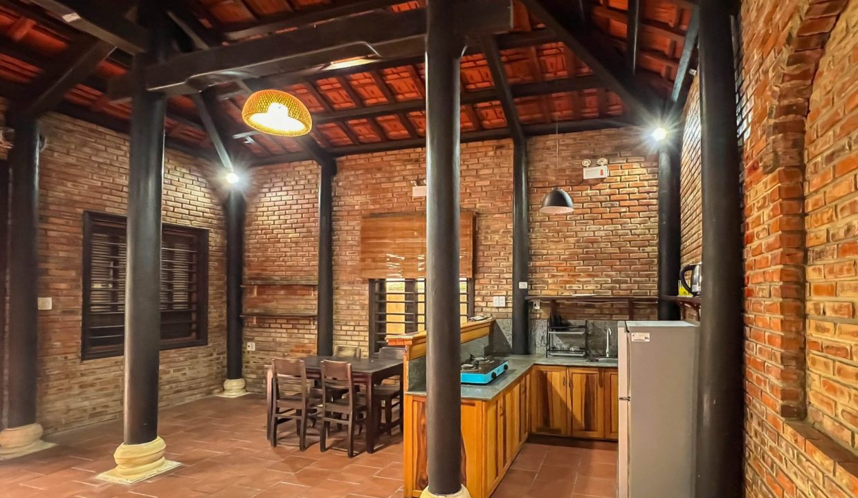 Traditional Wooden House With A Beautiful Garden For Rent In Hoi An.(hah668)