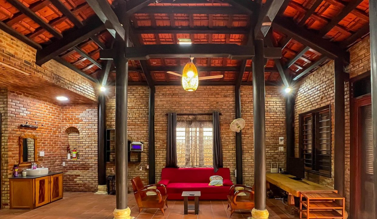 Traditional Wooden House With A Beautiful Garden For Rent In Hoi An.(hah668)