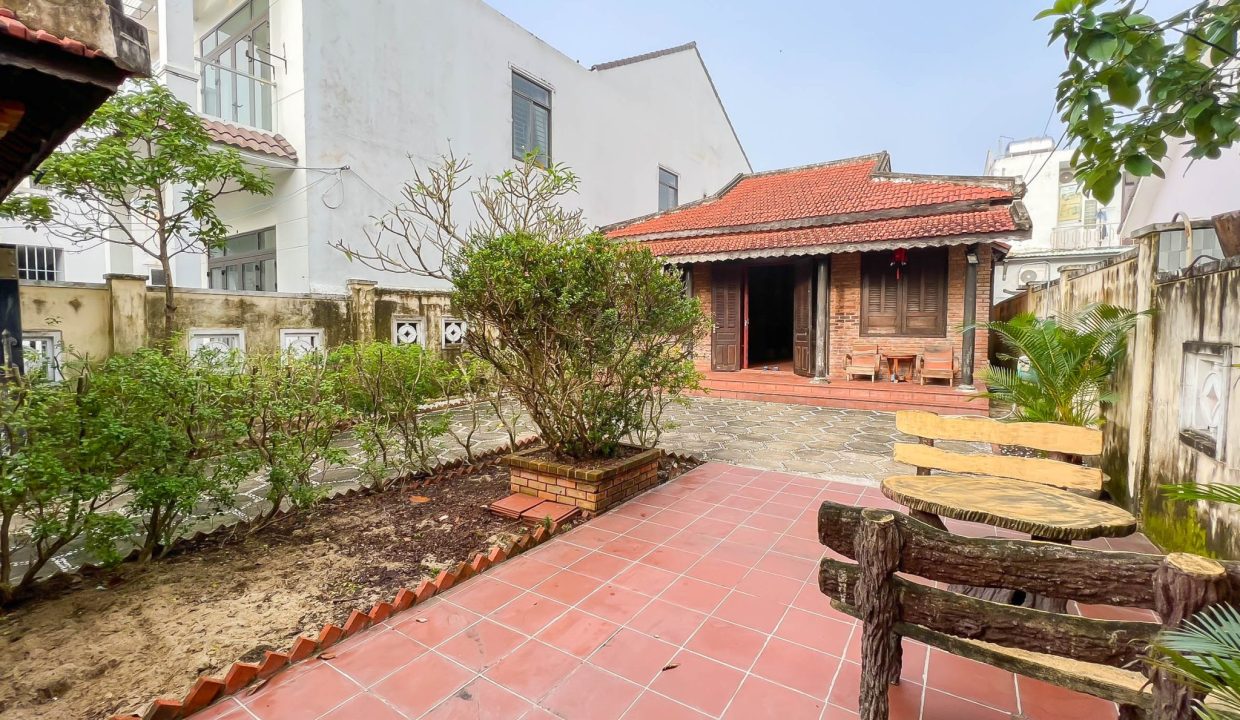 Traditional Wooden House With A Beautiful Garden For Rent In Hoi An.(hah668)