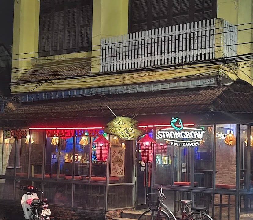 Premises For Rent Is Right In The Heart Of Hoi An's Ancient Town. ( 27 Million Vnd/month ) (hah670)